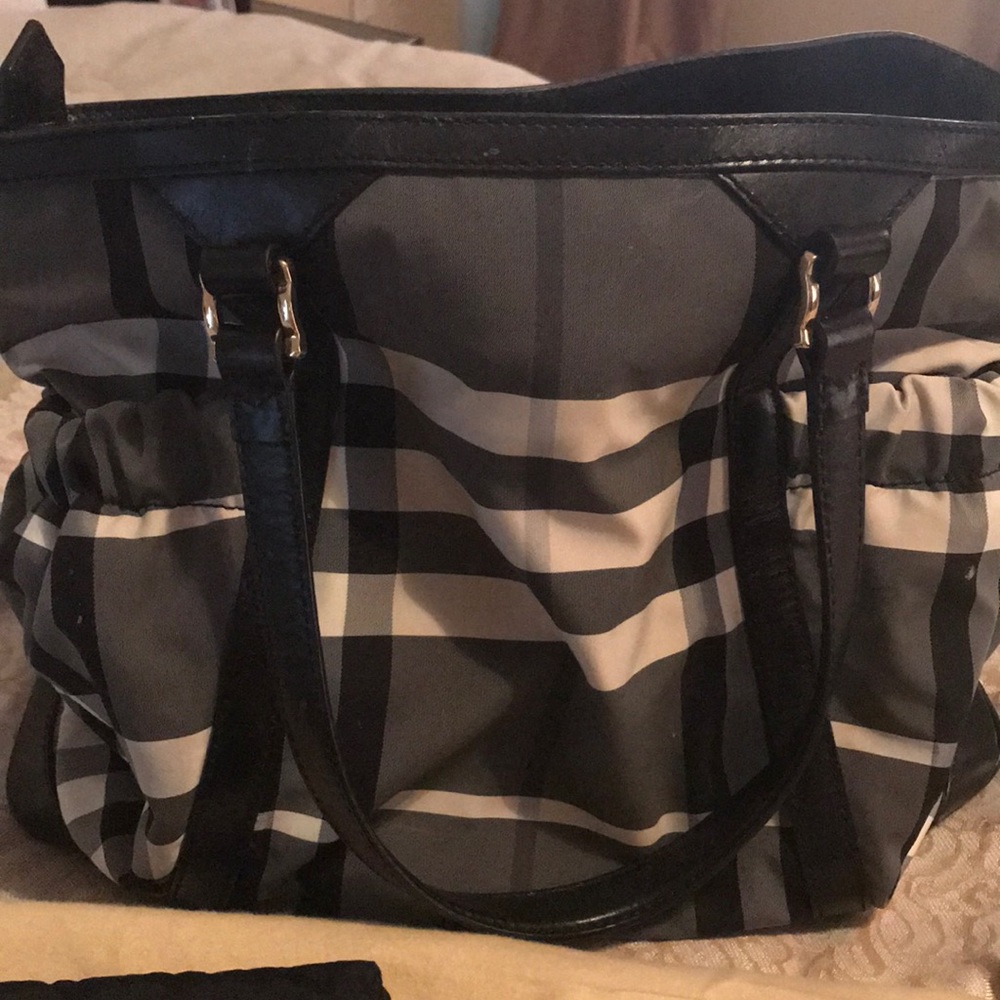 Authentic Burberry diaper bag with changing pad !